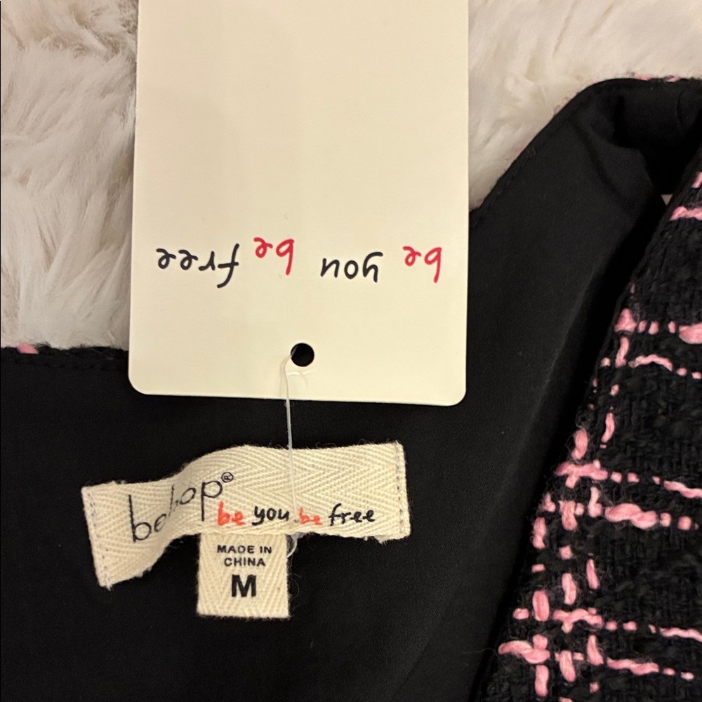 Elegant Tweed Mini Dress in Pink and Black - Picture 3 of 5